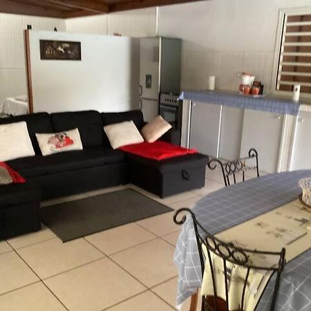 Appartement Dans Propriete Reposante Saint-Benoît Dış mekan fotoğraf
