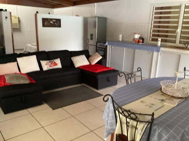 Appartement Dans Propriete Reposante Saint-Benoît Dış mekan fotoğraf